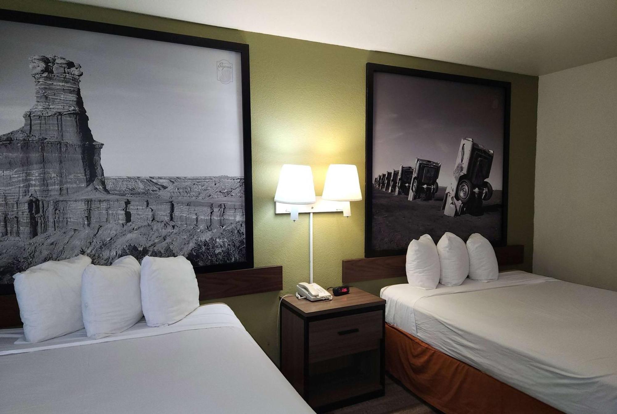 Super 8 By Wyndham Austin North/University Area Dış mekan fotoğraf