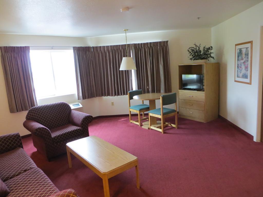 Super 8 By Wyndham Austin North/University Area Dış mekan fotoğraf
